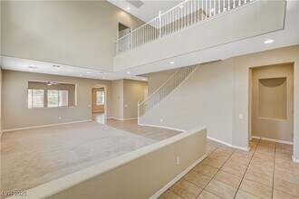 2556 Sturrock Dr in Henderson, NV - Foto de edificio - Building Photo