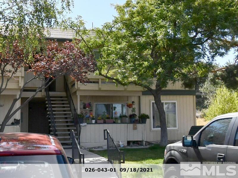 3953 Clear Acre Ln in Reno, NV - Foto de edificio