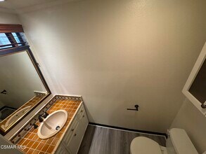 12115 Valleyheart Dr in Los Angeles, CA - Building Photo - Building Photo