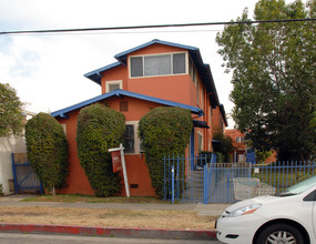 1310 N Serrano Ave in Los Angeles, CA - Building Photo - Building Photo