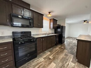 11719 Cascade Cir in Romeo, MI - Foto de edificio - Building Photo