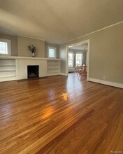 355 Poplar St in Wyandotte, MI - Building Photo - Building Photo