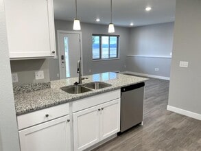3249 Cabernet Dr in Helena, MT - Foto de edificio - Building Photo