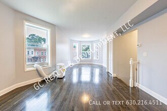 6433 S Vernon Ave in Chicago, IL - Foto de edificio - Building Photo