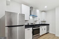 1828 E North Ave photo'