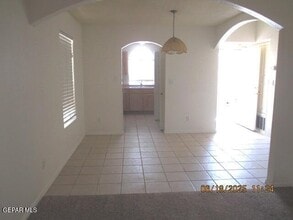 5405 Gate Ridge Cir in El Paso, TX - Foto de edificio - Building Photo
