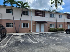 8561 SW 109th Ave in Miami, FL - Building Photo - Building Photo