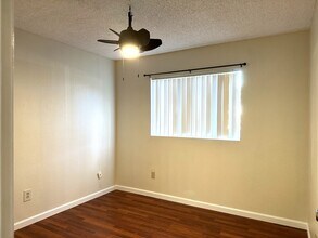 95 Lumiaina St in Waipahu, HI - Foto de edificio - Building Photo