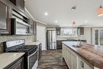 10801 Bradshaw Rd in Austin, TX - Building Photo - Building Photo