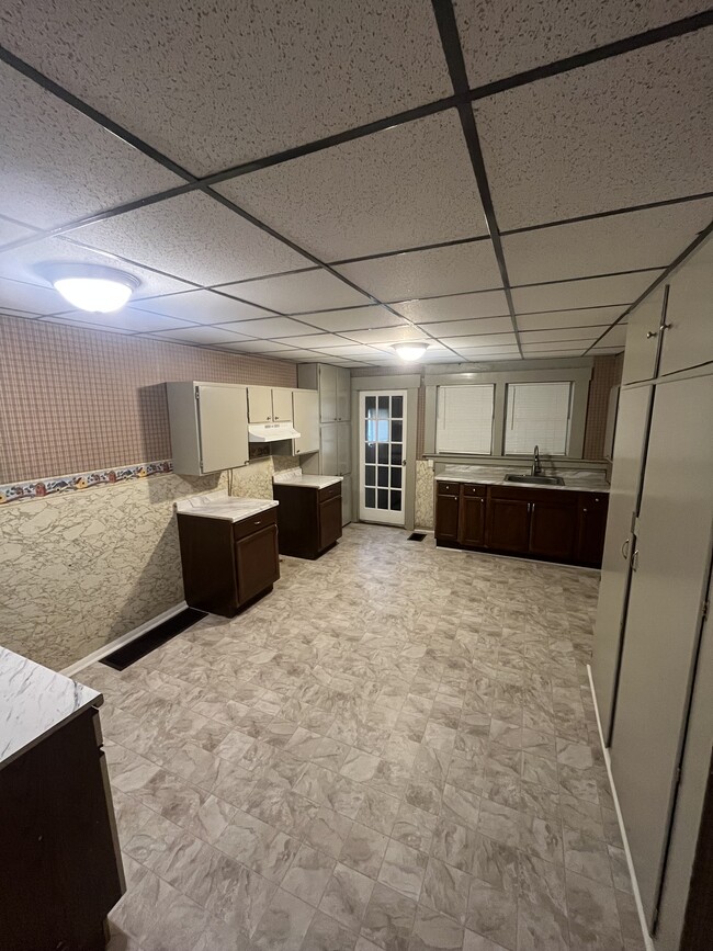 property at 1104 Marne Rd