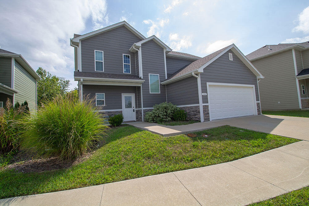 2808 Amberwood court in Columbia, MO - Building Photo