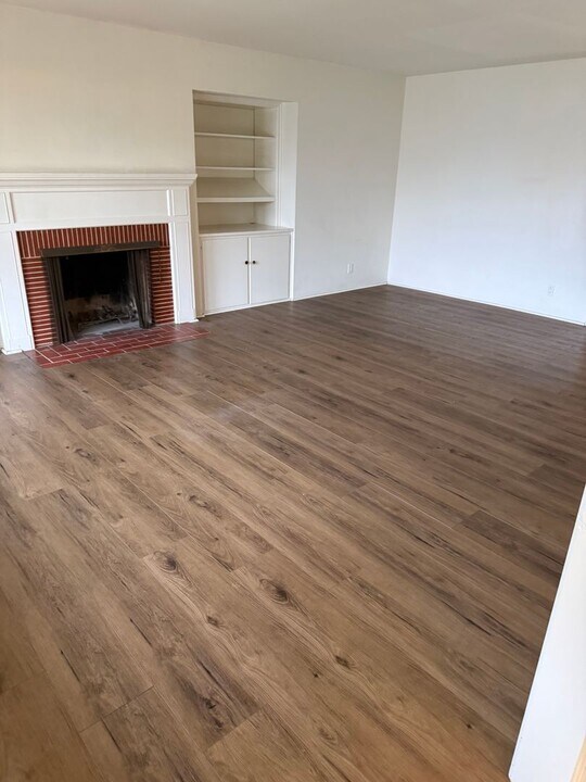 2266 Monte Vista St in Pasadena, CA - Building Photo