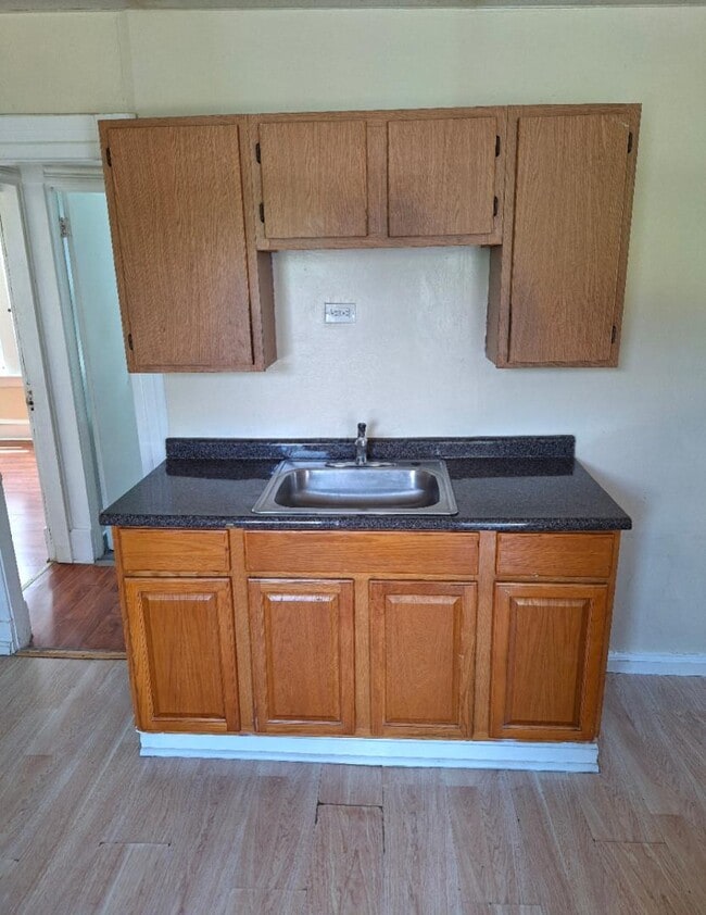 366 Liberty St in Springfield, MA - Building Photo - Building Photo