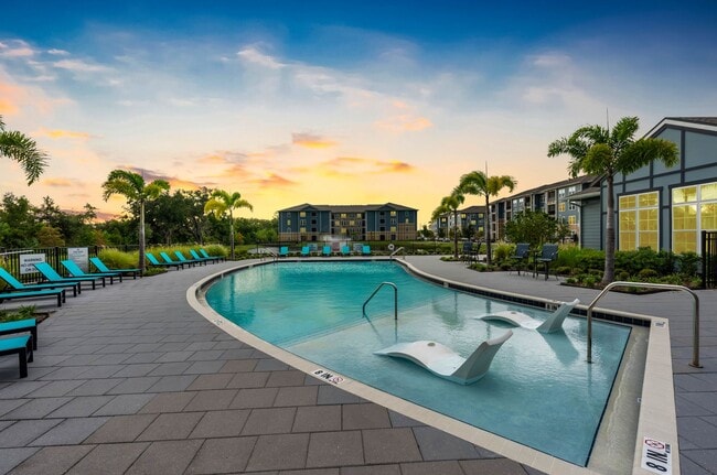Dream Kissimmee in Kissimmee, FL - Foto de edificio - Building Photo
