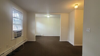 77 Colgate St, Unit 2 in Jersey City, NJ - Foto de edificio - Building Photo