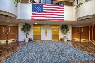 200 Burkhall St in Weymouth, MA - Foto de edificio - Building Photo
