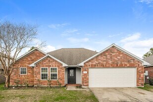 216 Green Isle Ave in Dickinson, TX - Building Photo