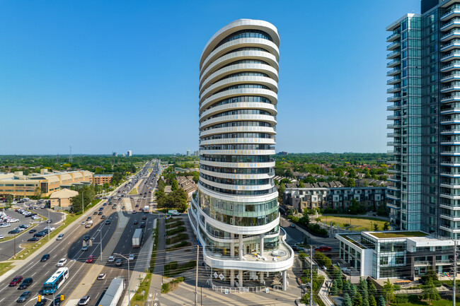 Arc Erin Mills in Mississauga, ON - Building Photo - Building Photo