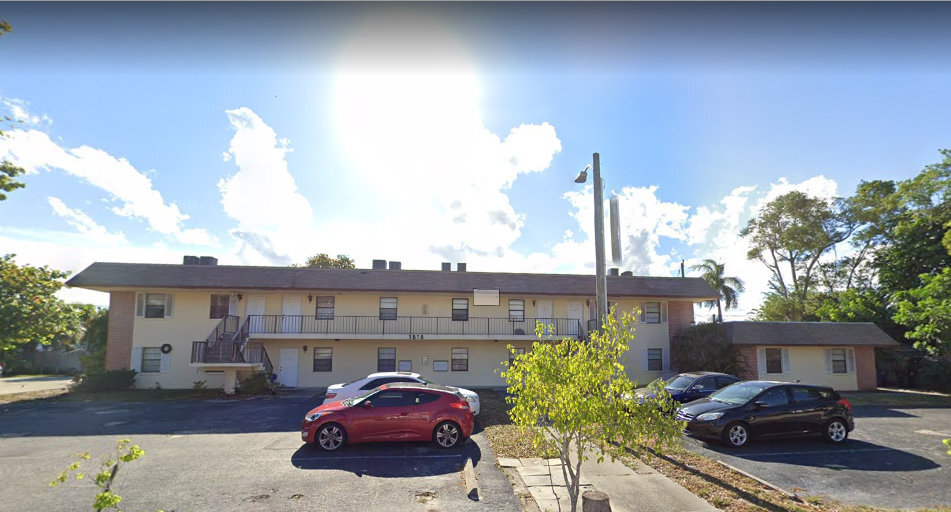 1515 N Federal Hwy in Lake Worth, FL - Building Photo