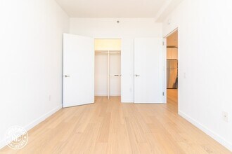 123 Linden Blvd, Unit 46 in Brooklyn, NY - Building Photo - Building Photo