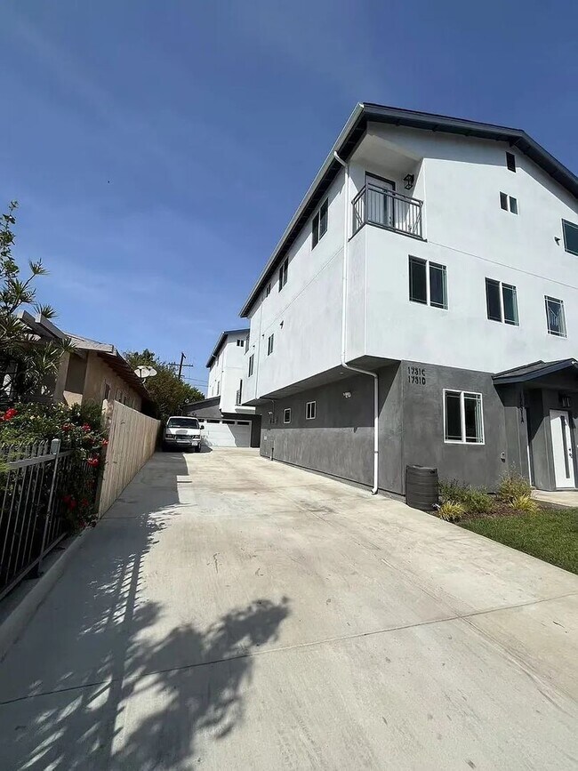 property at 1731 E 68th St