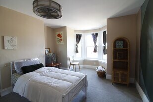 196 Dorchester St, Unit 1 in Boston, MA - Building Photo