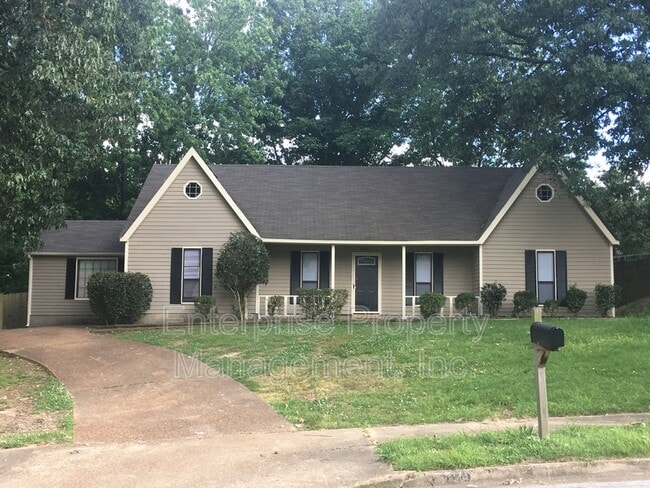 7019 Shadow Oaks Dr in Memphis, TN - Building Photo - Building Photo