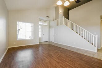 6427 W Silver Sage Ln in Phoenix, AZ - Building Photo - Building Photo