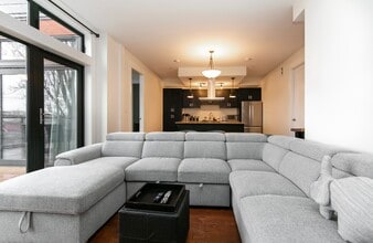 538 Yates St in Victoria, BC - Building Photo - Building Photo