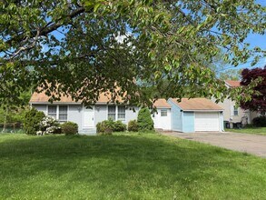 183 Sasapequan Rd in Fairfield, CT - Building Photo - Building Photo