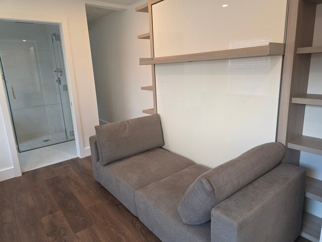 3004 Kelton Ave in Los Angeles, CA - Foto de edificio - Building Photo