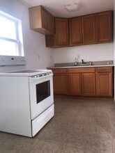 215 Sheffield Ave in West Babylon, NY - Building Photo - Building Photo