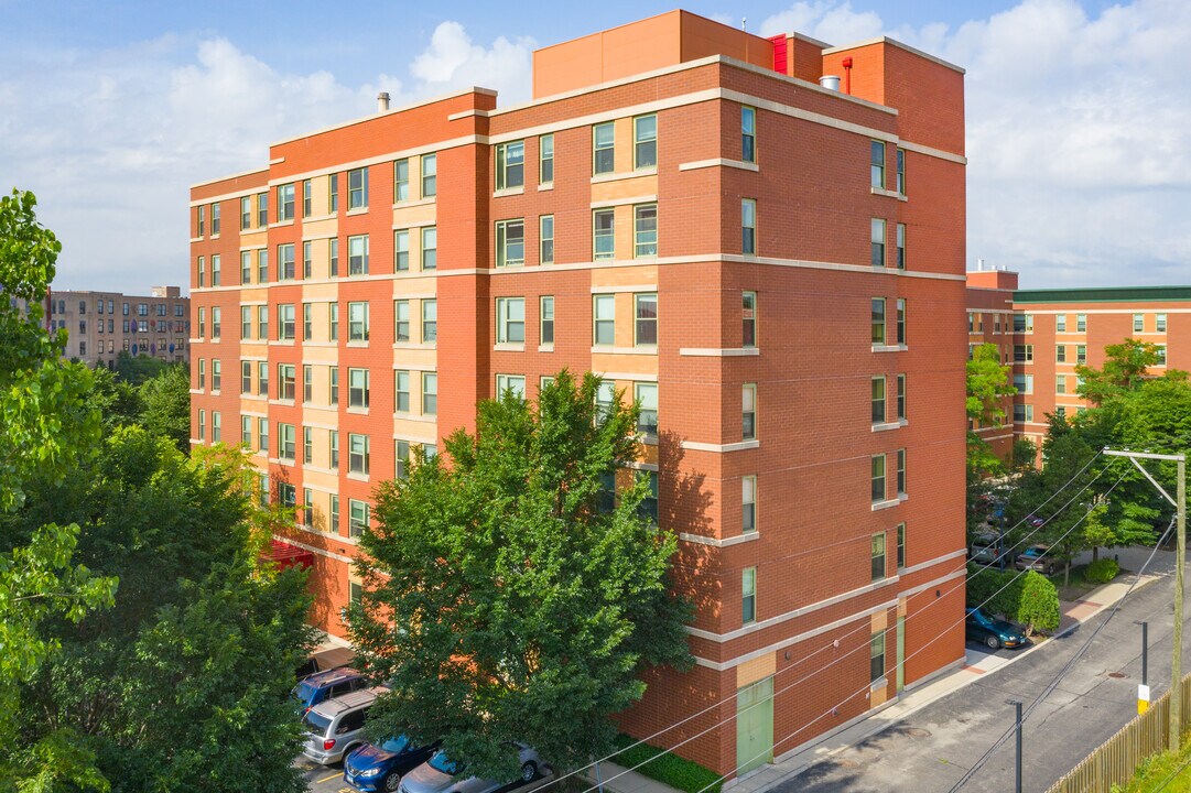 Casa Morelos in Chicago, IL - Building Photo