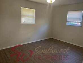 2410 W Holly St in Stephenville, TX - Building Photo - Building Photo