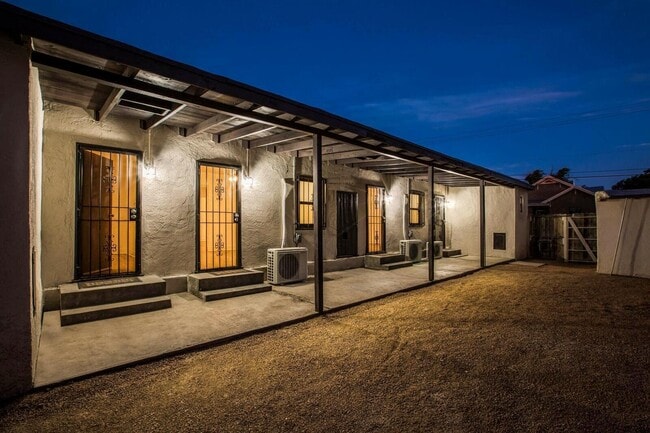 2101 New York Ave SW in Albuquerque, NM - Building Photo - Building Photo