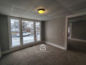 903 College Dr, Unit 1 in Anderson, IN - Building Photo - Building Photo