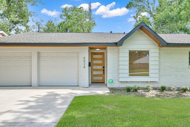 6026 Willowbend Blvd in Houston, TX - Building Photo - Building Photo