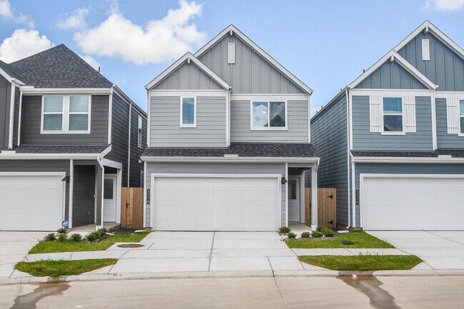 property at 3578 Lovebird Ln
