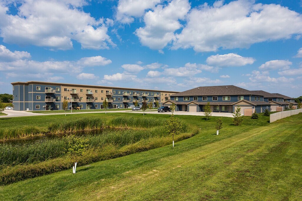 Windcrest Village Apartments & Townhomes Spencer, IA Apartments