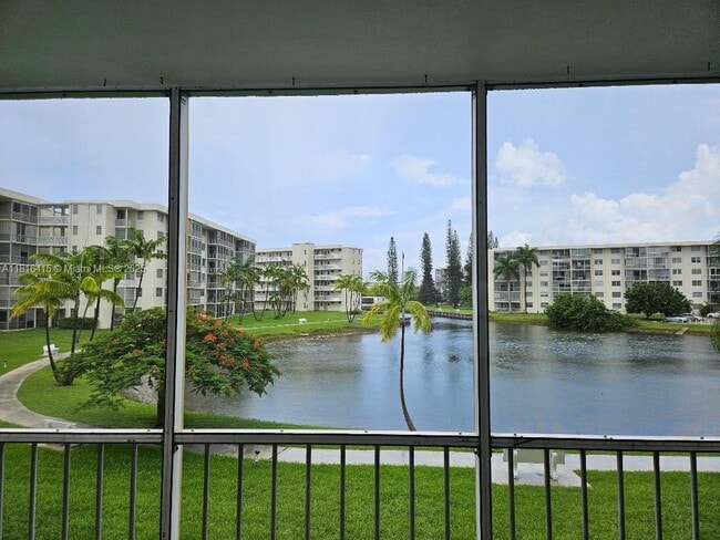 property at 2851 Leonard Dr
