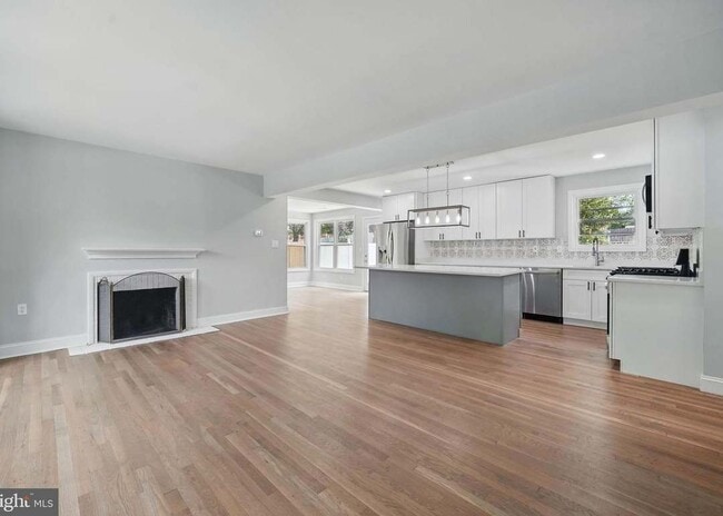 property at 505 N Naylor St