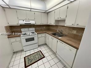 1200 Miami Gardens Dr in Miami, FL - Building Photo - Building Photo