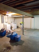 300 E Saratoga St, Unit 3 in Marshall, MN - Foto de edificio - Building Photo