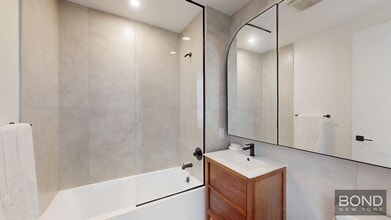 953 Dean St in Brooklyn, NY - Building Photo - Building Photo
