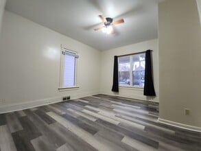 578 W 6th St, Unit 1 in Winona, MN - Building Photo - Building Photo
