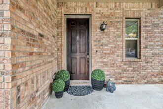 4330 Lake Cypress Cir in Houston, TX - Building Photo - Building Photo