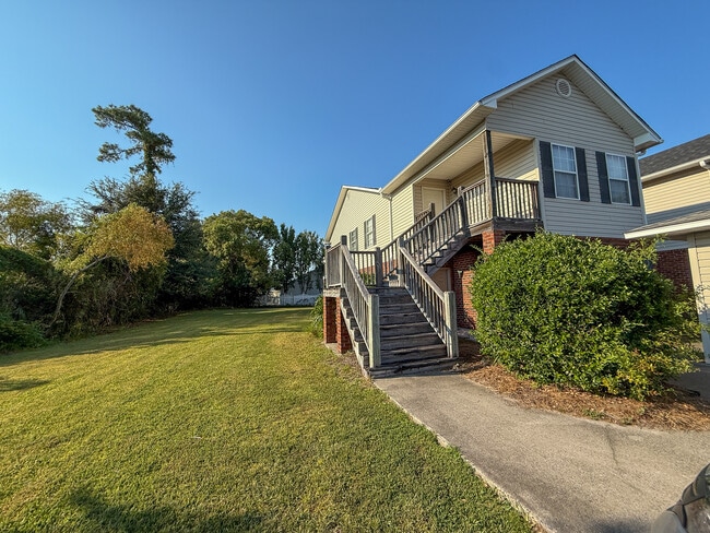 210 Lantana Ct in Brunswick, GA - Building Photo - Building Photo
