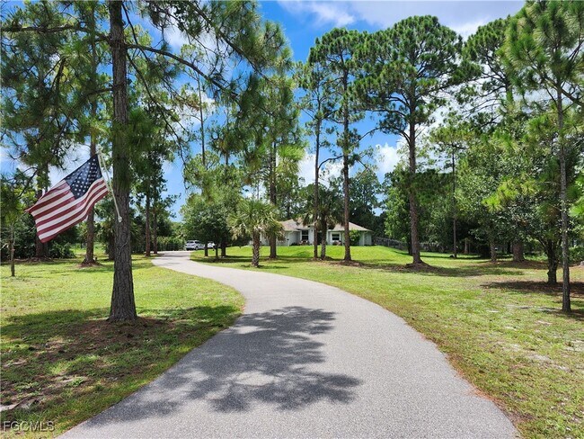 311 14th St SE in Naples, FL - Building Photo - Building Photo