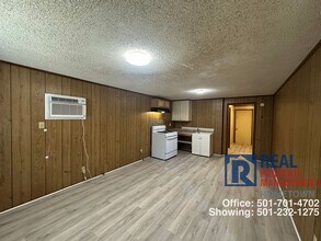 1402 Phillips St in Arkadelphia, AR - Building Photo - Building Photo