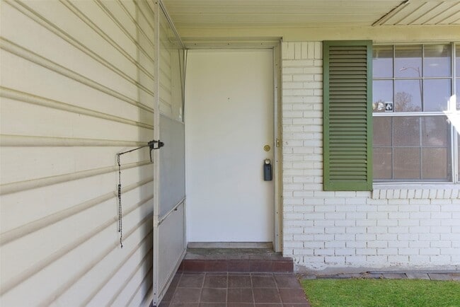 7138 Mobud Dr in Houston, TX - Building Photo - Building Photo